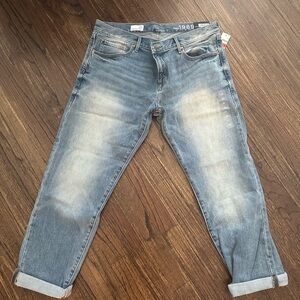 Boyfriend Low Rise 1969 Gap Jeans - Size 29/8